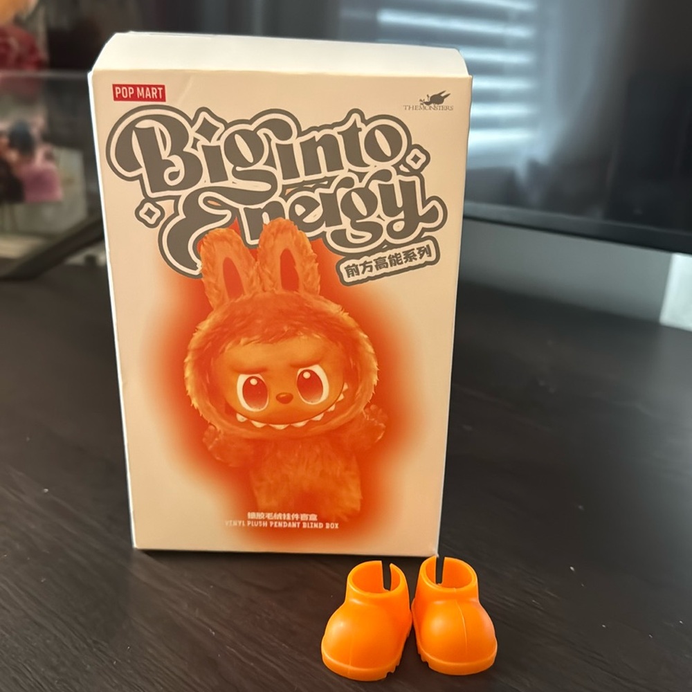 BIG INTO ENERGY LAFUFU BLIND BOX!!